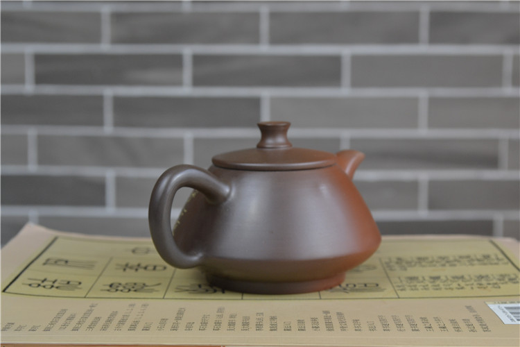 黄兰坭兴陶茶壶